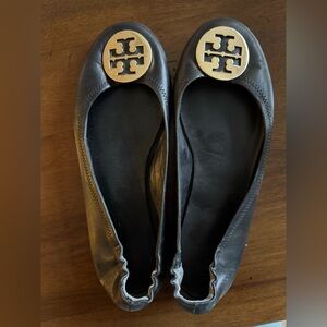 Women’s Black Tory Burch Ballet Flats with gold hardware / Size 11